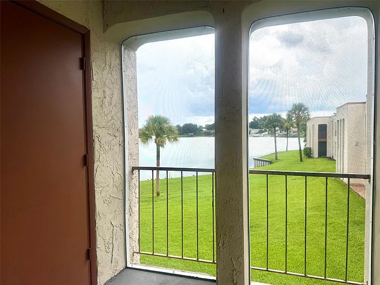 534 Orange Dr #27 — Photo 9