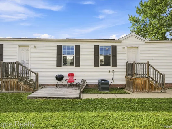 15346 Enchante Dr, Clinton Township, MI 48038