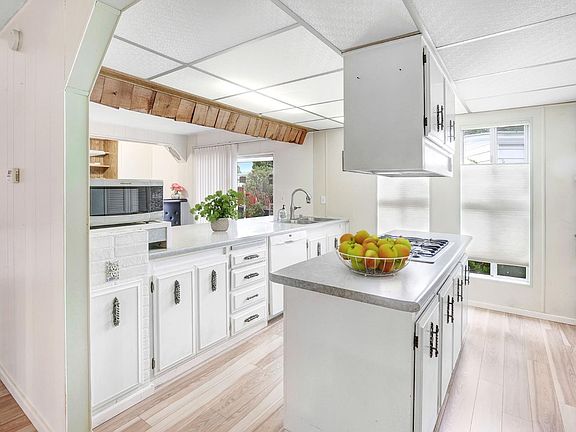 5th image of 25 Benicia Way