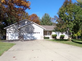 2960 Saddlewood Dr, Plover, WI 54467