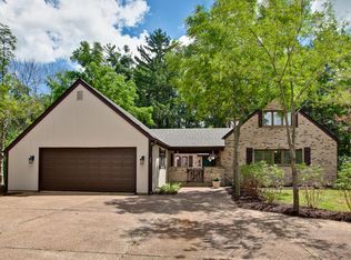 22200 W White Pine Rd, Kildeer, IL 60047