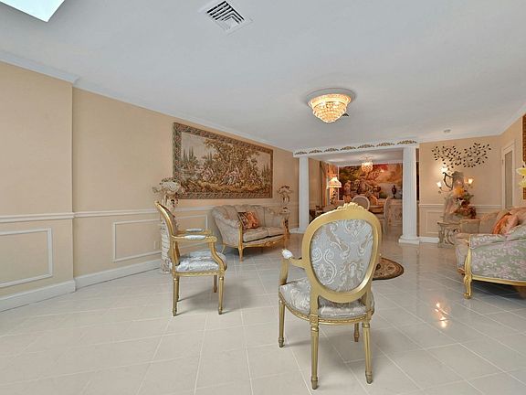 5th image of 303 76th St