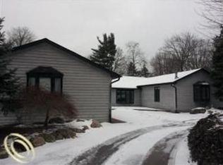 19165 Midway Rd, Southfield, MI 48075