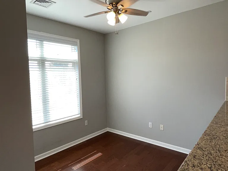 312 Carson Ter #312 — Photo 10