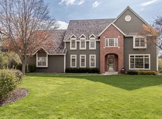 2510 Chanticleer Ct, Brookfield, WI 53045