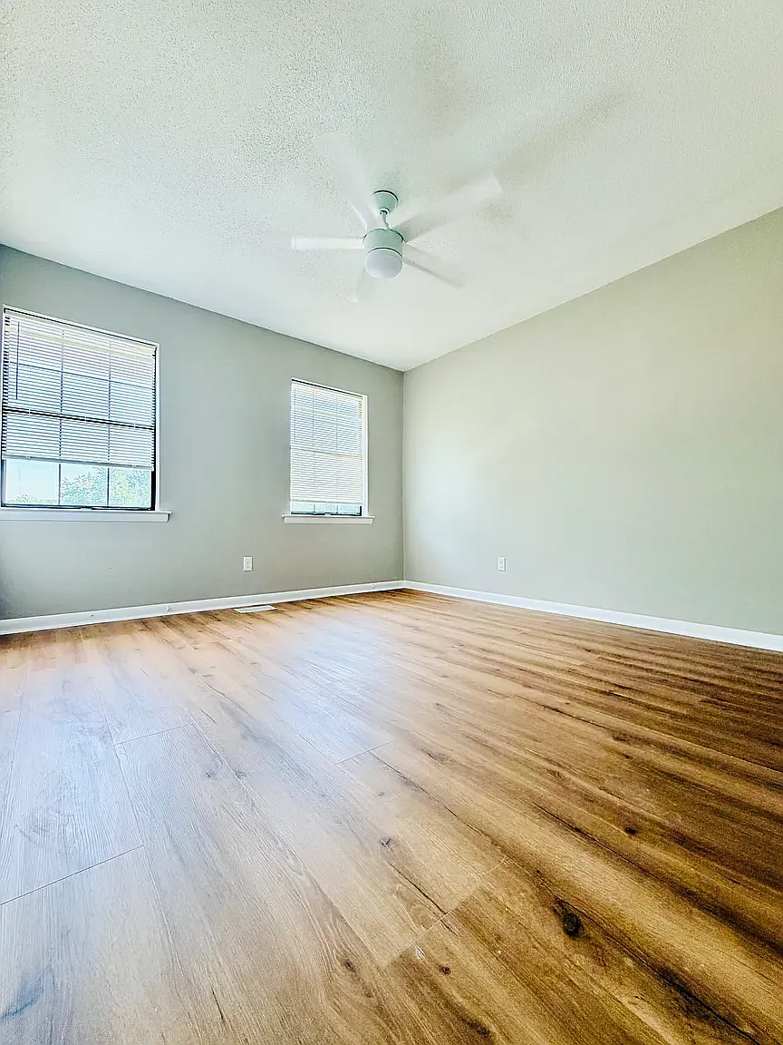 3 bed, 1.5 bath, 1200 sqft, $1,750 — Photo 3