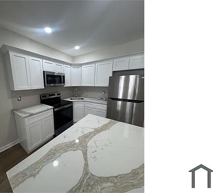 5 bed, 1209 sqft, $2,500 — Photo 2