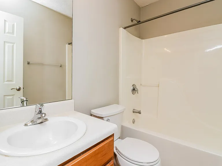 226 Overlook Ct — Photo 15