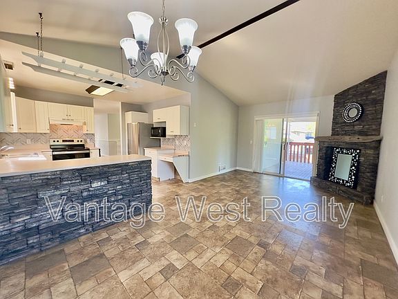 5th image of 1 Phipps Cres #307