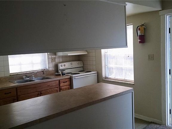 4th image of 1223 Pamela St