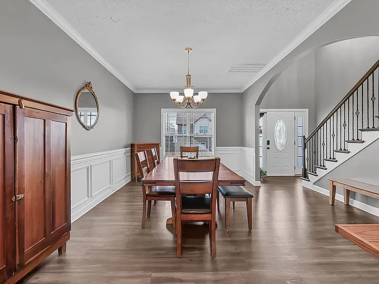 109 Easton Dr — Photo 6
