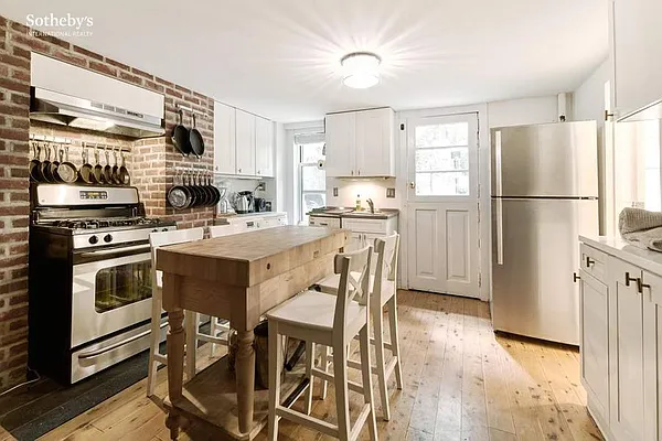 Rented by Sotheby's International Realty | media 3