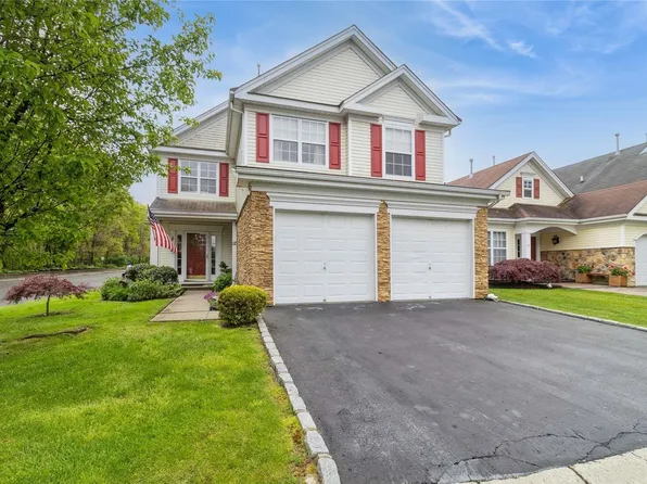 12 Jennifer Lane #12, Middle Island, NY 11953