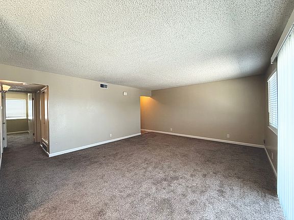 3rd image of 633 Stewart St #23
