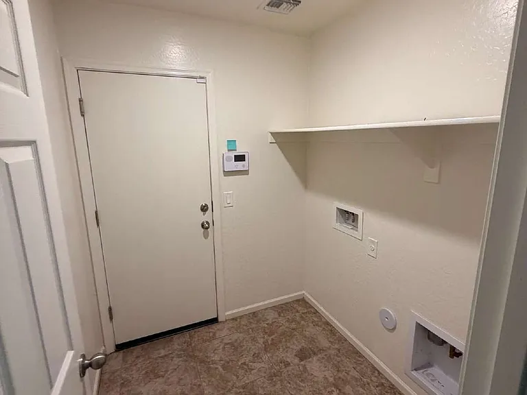 932 W Hot Springs Trl — Photo 6