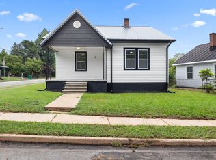 8 Poplar Leaf Dr, Spartanburg, SC 29301
