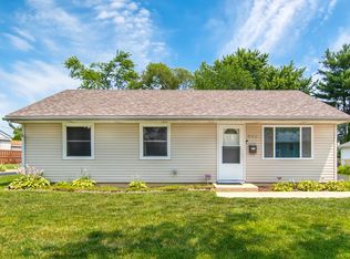 806 Cypress Ln, Joliet, IL 60435