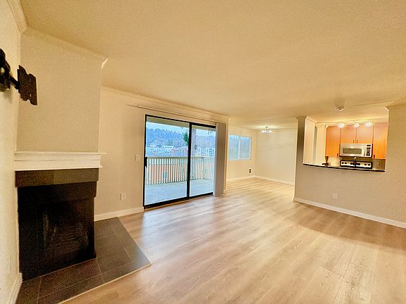 3rd image of 11807 100th Ave NE APT B201