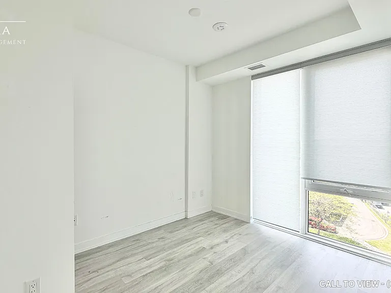 215 Lakeshore Rd W #528 — Photo 5