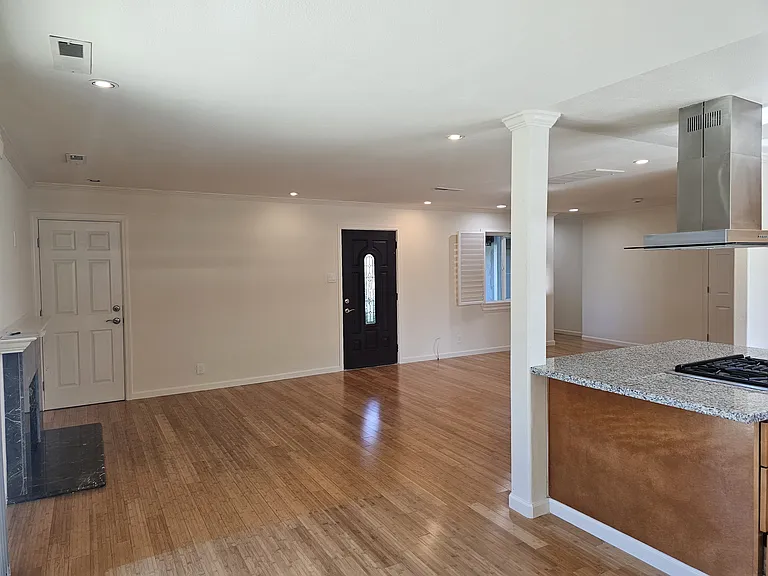 3432 Elaine Dr — Photo 6