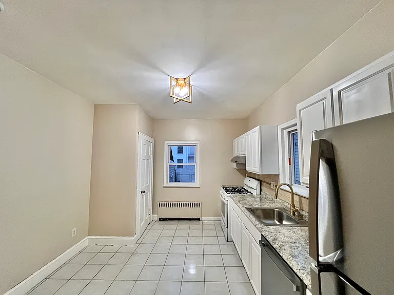 700 Hudson Ave #1 — Photo 6