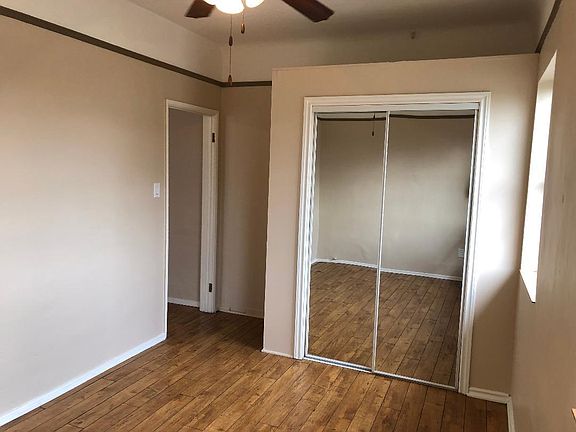 4th image of 218 N Soto St #2