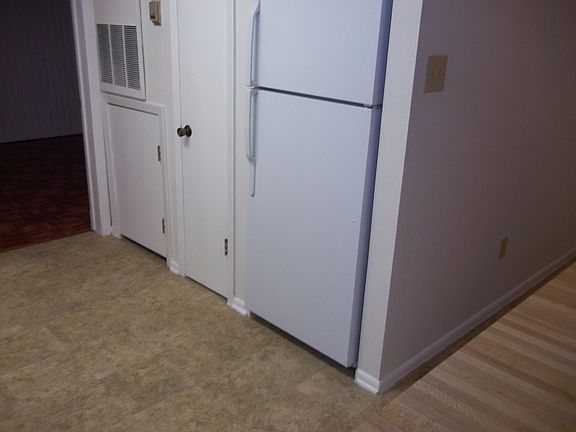 4th image of 2301 Edenborn Ave