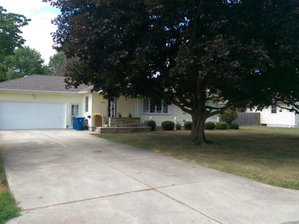 1st image of 45 Hillcrest Dr