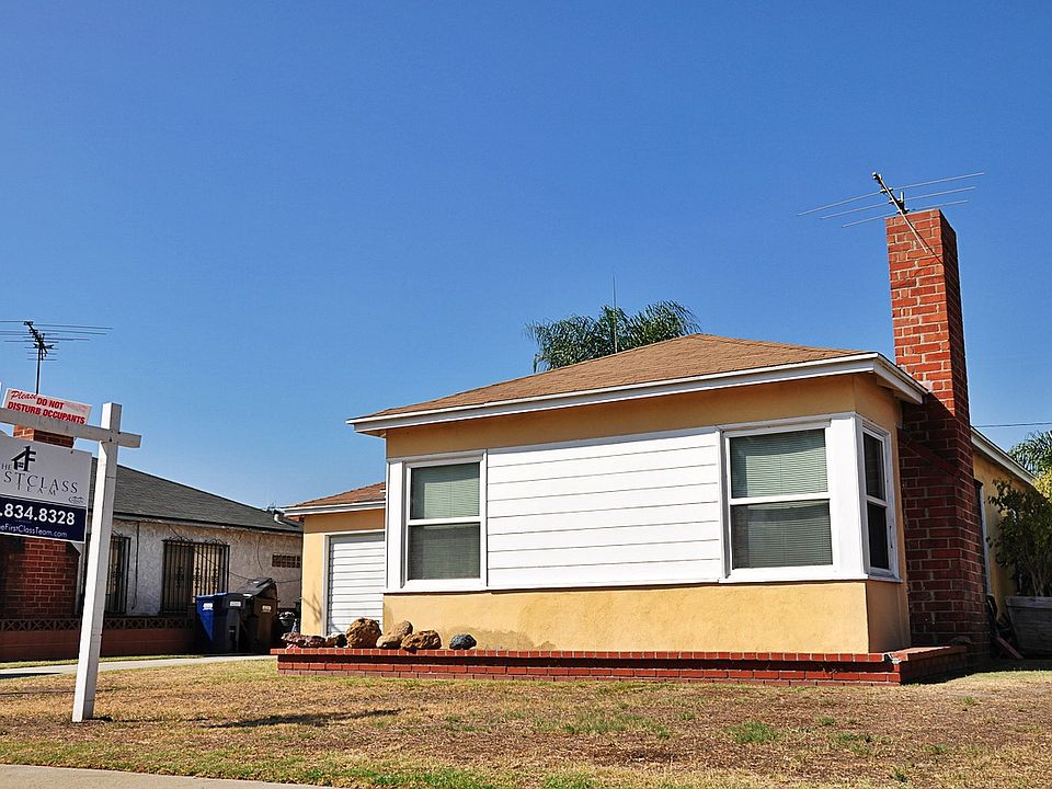 1st image of 8423 La Docena Ln
