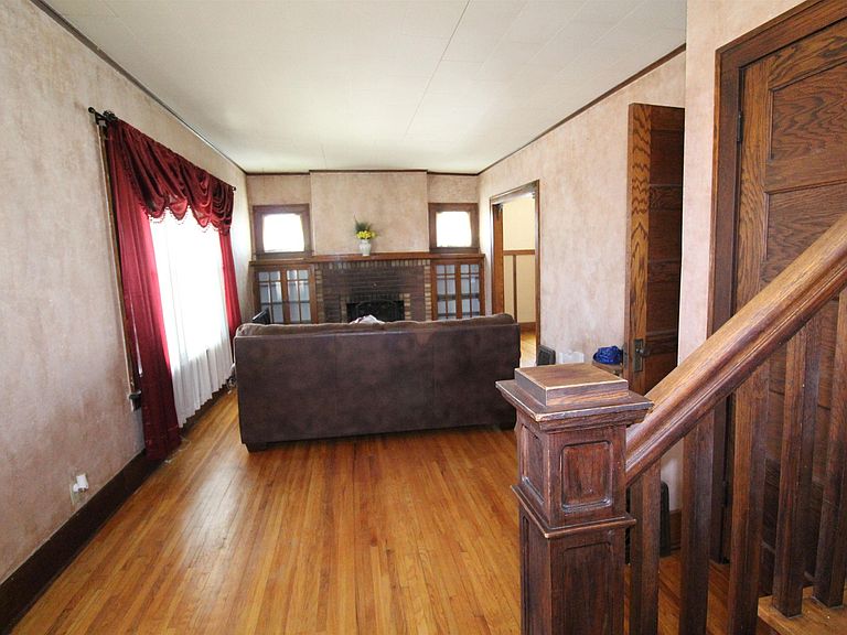 Listing photo 4