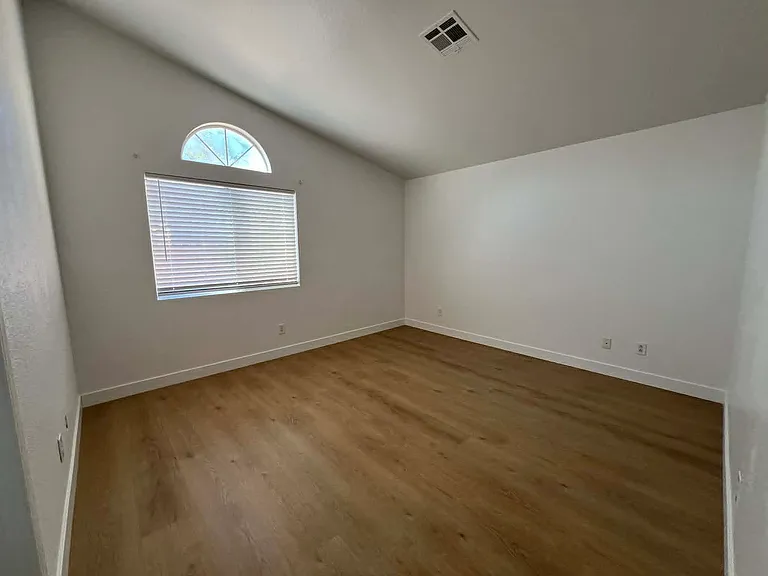 7116 Old Village Ave — Photo 30