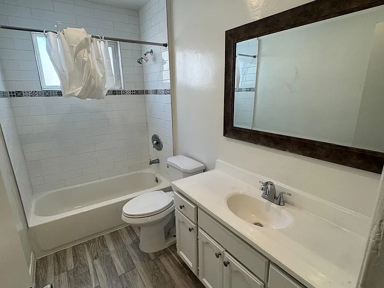 1541 N Detroit St #8 — Photo 13