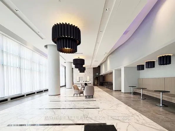 105 Oneida Cres #1203, Richmond Hill, ON L4B 0H6