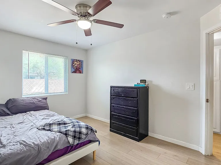 8012 W Highland Ave — Photo 22