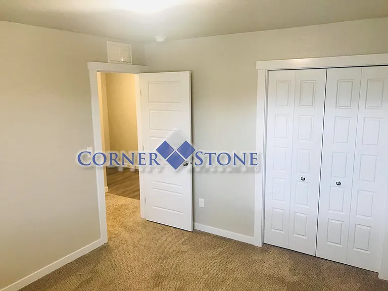 2842 W Everest St — Photo 14