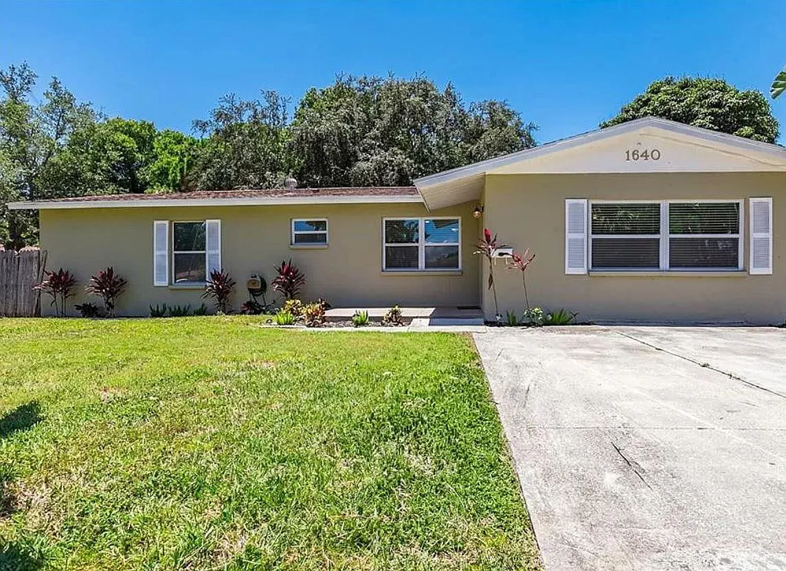 3 bed, 1605 sqft, $2,950 — Photo 1