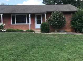 150 Wynnbrook Dr, Hendersonville, NC 28792