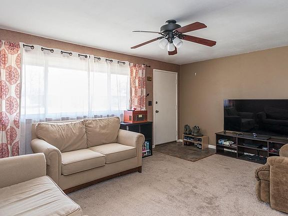 3rd image of 5457 Mangold Dr