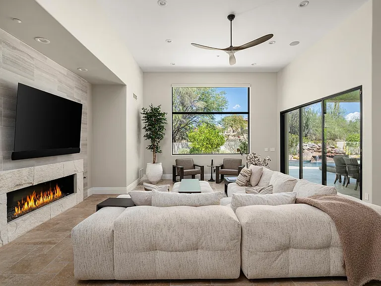 10220 E Buckskin Trl — Photo 12