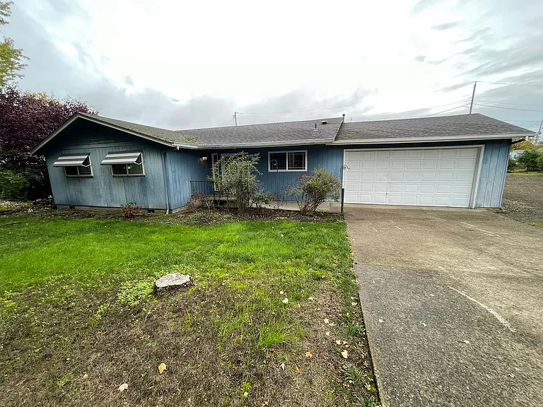 3020 W Shasta Ave — Photo 1