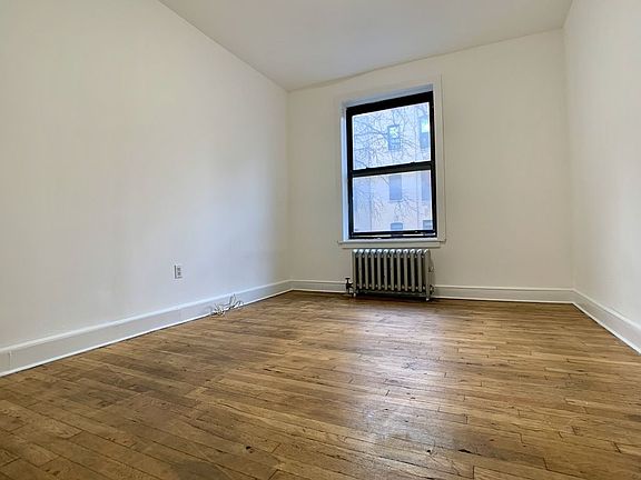 4th image of 405 W 45th St APT 3a