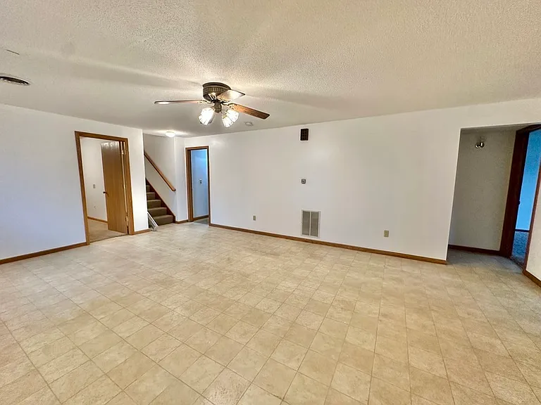 3610 Alburnett Rd — Photo 14