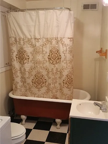 408 W Marshall St #3 — Photo 6