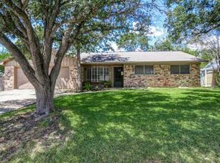 906 Delma Dr, Bryan, TX 77802