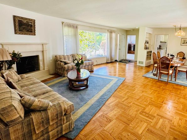 245 Menlo Oaks Dr, Menlo Park, CA 94025