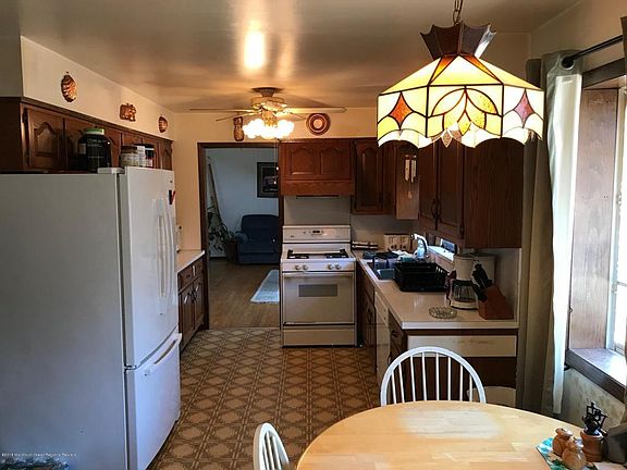5th image of 157 Willow Dr
