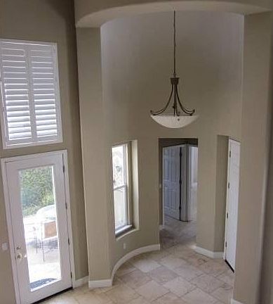 FOYER 2