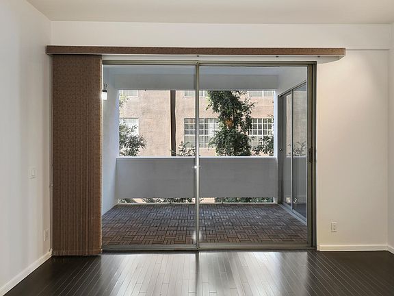 2nd image of 7250 Franklin Ave Unit 314