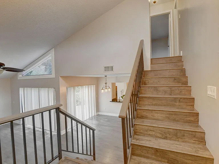 6165 Belleza Ln — Photo 3