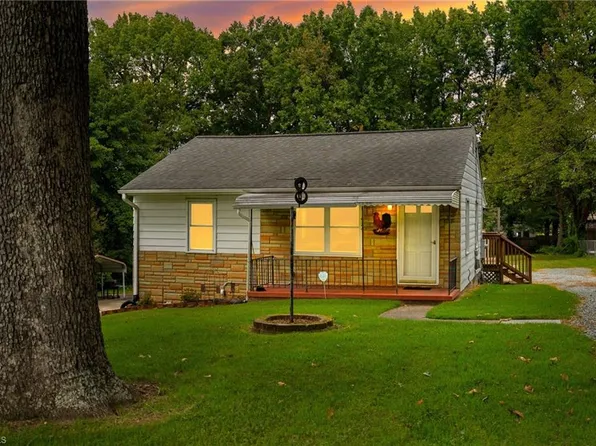924 E Market St, Burlington, NC 27217